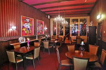 Mini-hôtel De Compagnie 3*