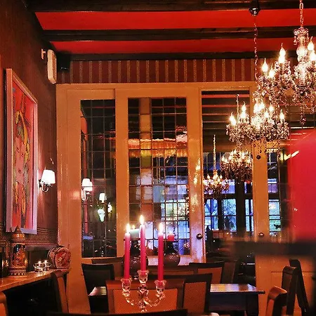 De Compagnie Mini-hôtel 3*